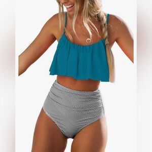 CUPSHE Green Women’s High Waisted Falbala Bikini Set
Size M
NWT
